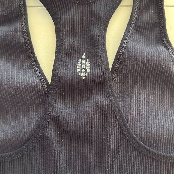 FREE PEOPLE MOVEMENT FREE THROW LONG CROP IN BLACK - Picture 7 of 7